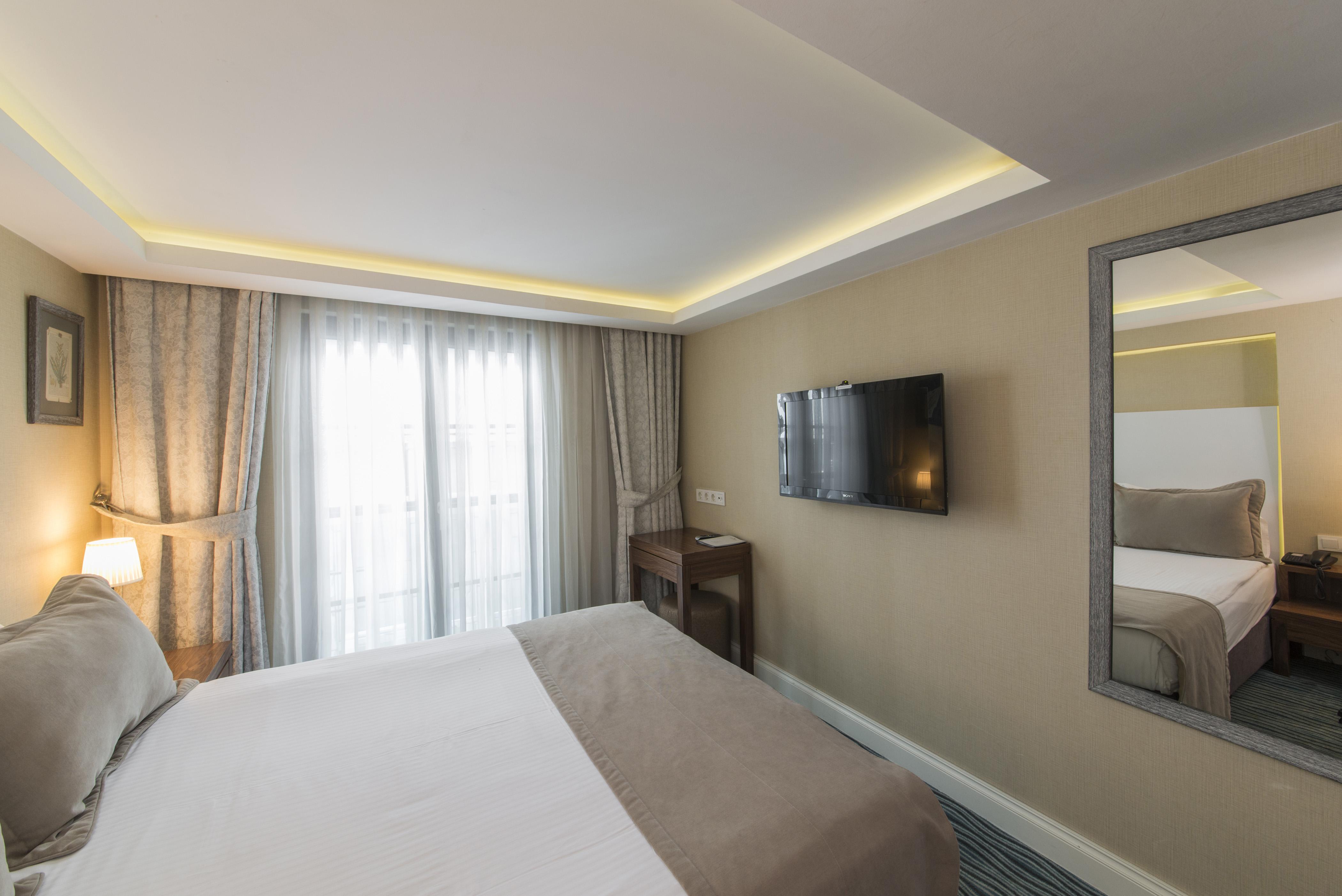 Aston Hotel Taksim Istanboel Buitenkant foto