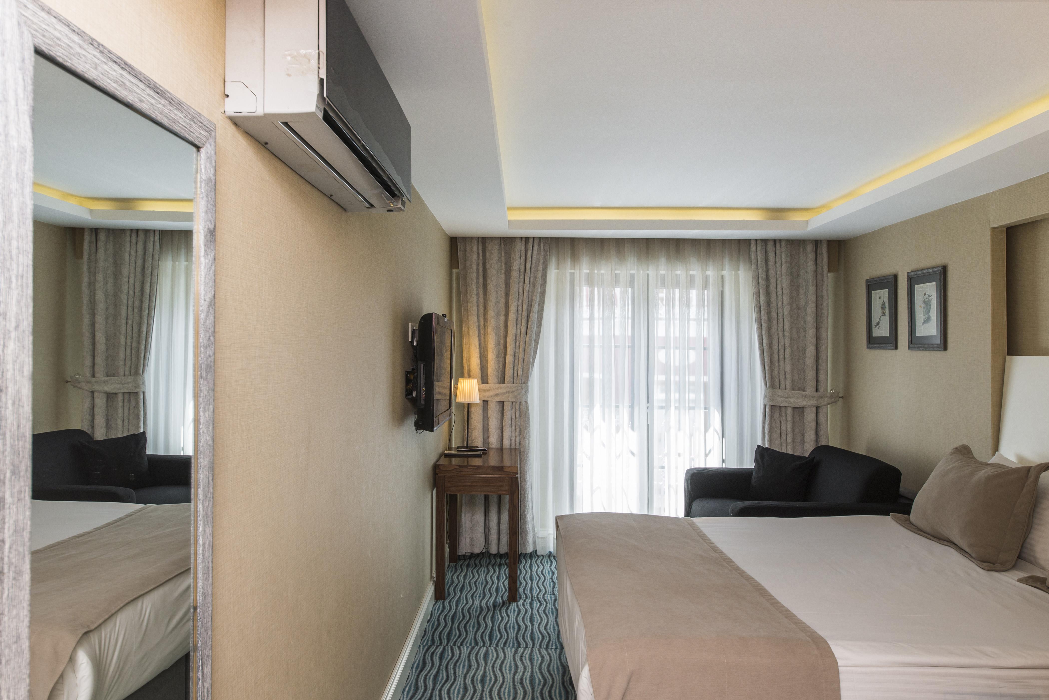 Aston Hotel Taksim Istanboel Buitenkant foto