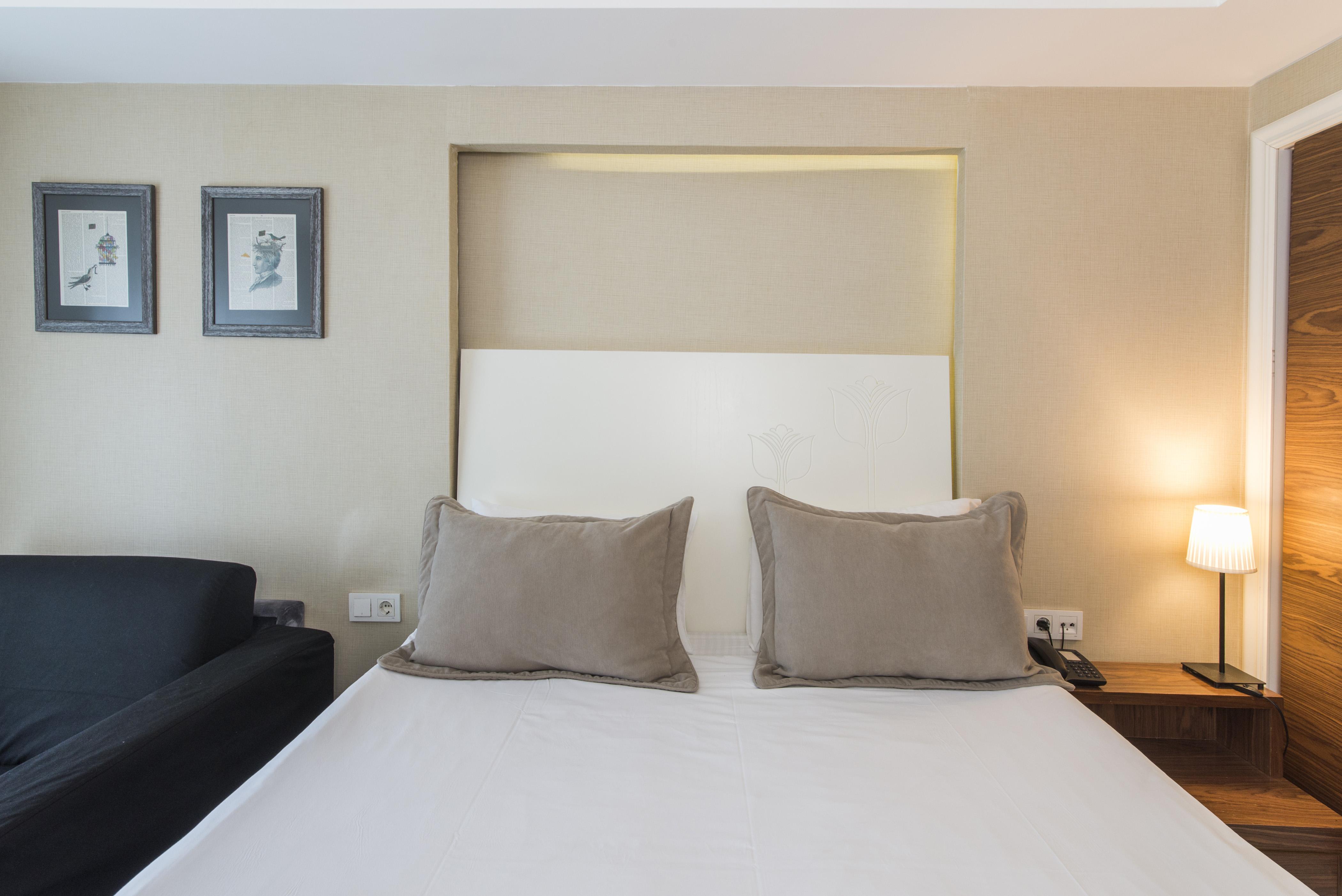 Aston Hotel Taksim Istanboel Buitenkant foto