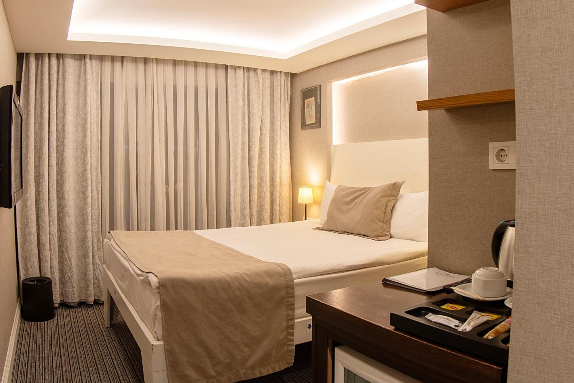 Aston Hotel Taksim Istanboel Buitenkant foto