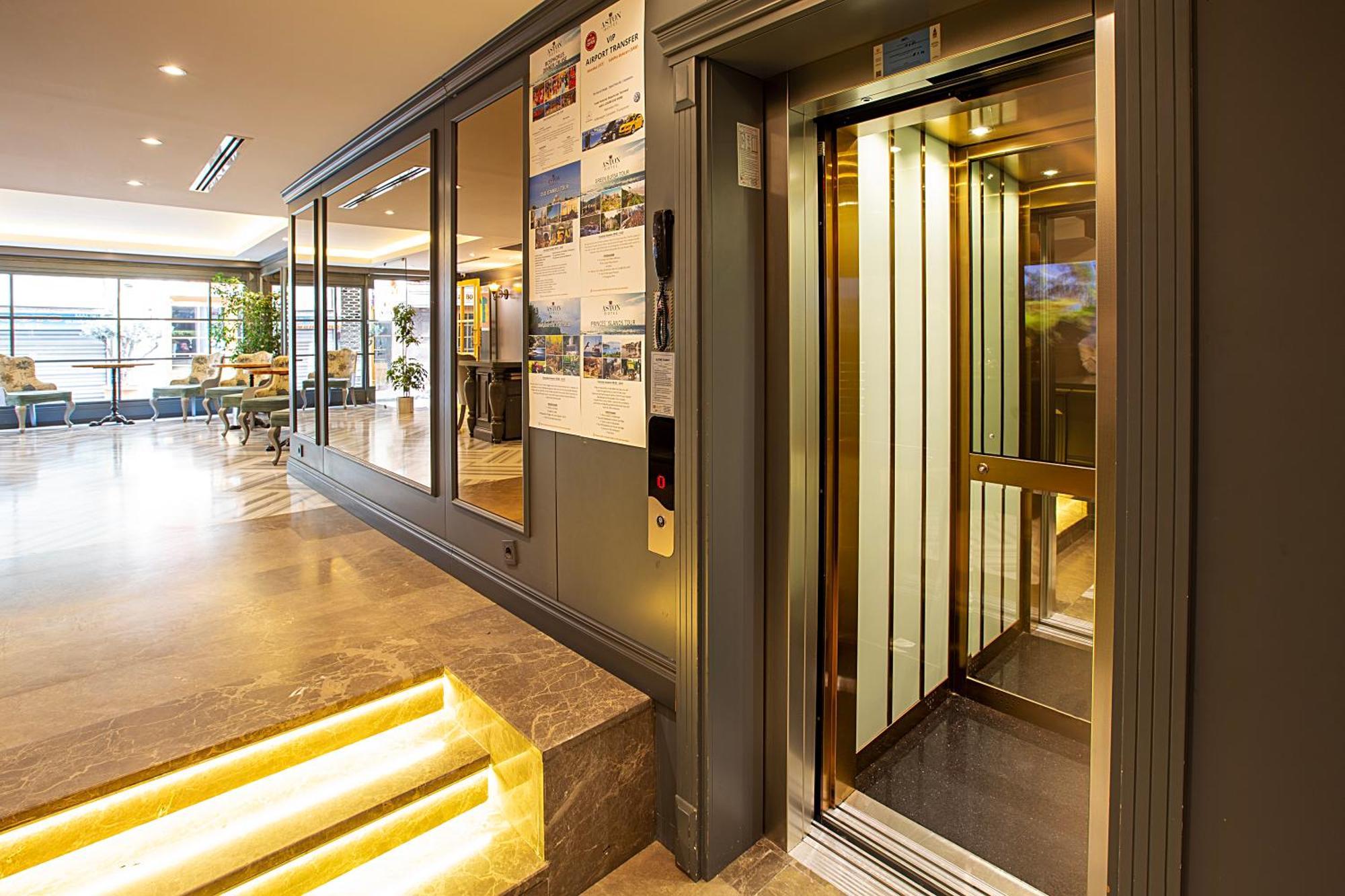 Aston Hotel Taksim Istanboel Buitenkant foto