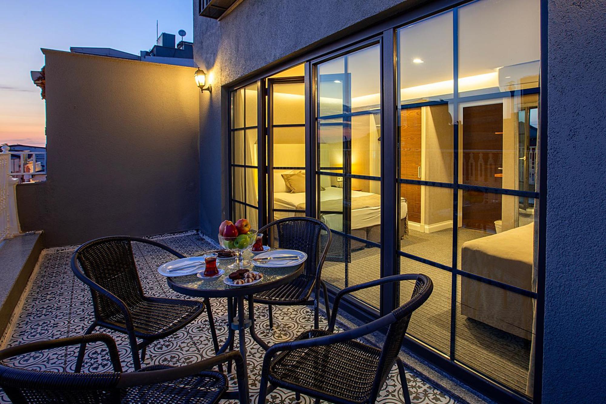 Aston Hotel Taksim Istanboel Buitenkant foto