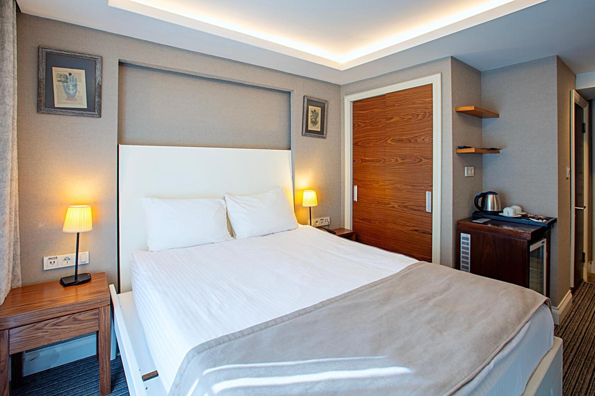 Aston Hotel Taksim Istanboel Buitenkant foto