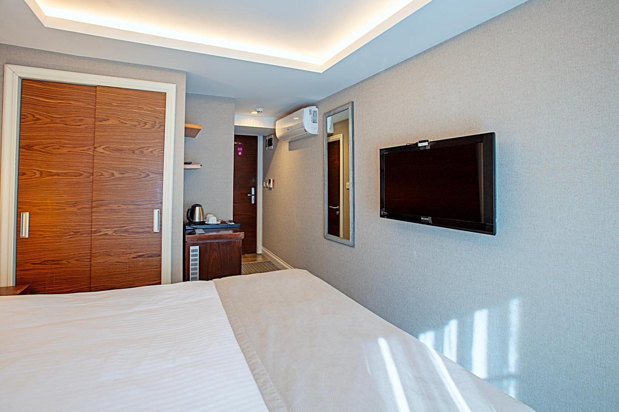 Aston Hotel Taksim Istanboel Buitenkant foto