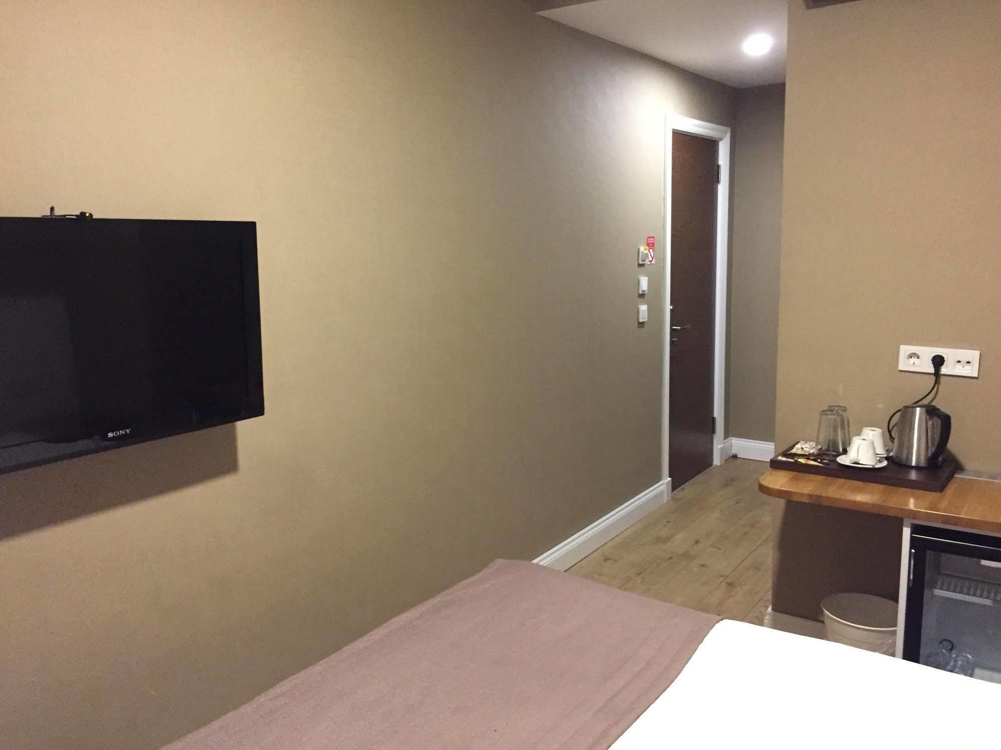 Aston Hotel Taksim Istanboel Buitenkant foto